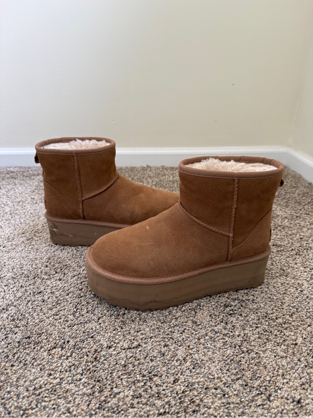 UGG Classic Mini Platform Boots